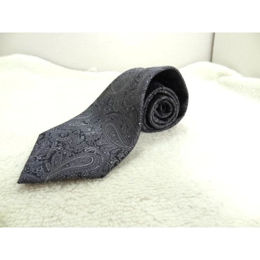 Classic Paisley Gray Black White croft and borrow Men's Tie Necktie